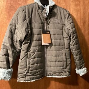Girls North Face Jacket - New with tags - 10/12